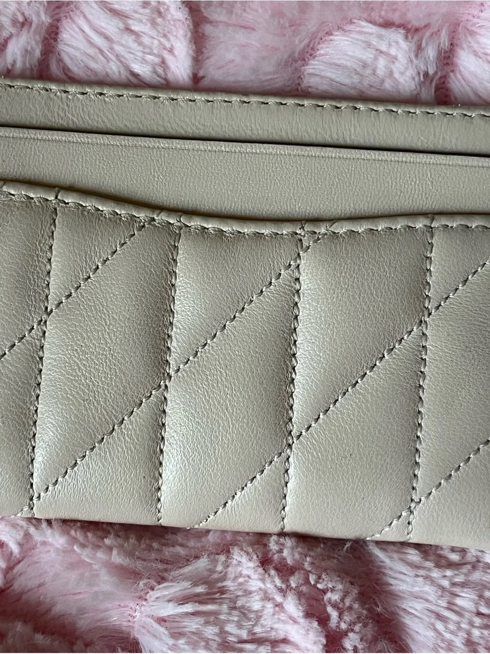 Coach Essential Card Case With Pillow Quilting
